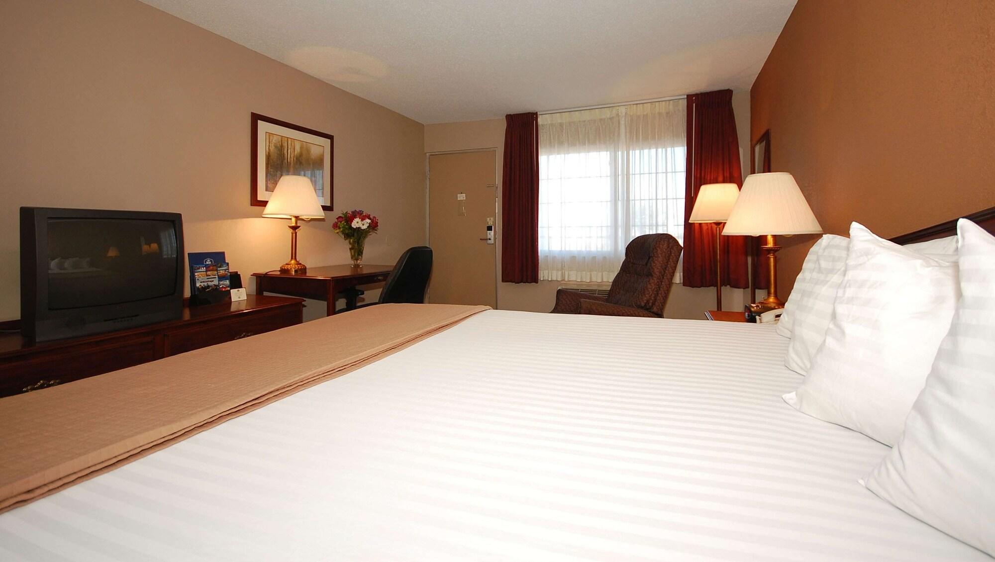 Magnuson Hotel Red Baron Garden City Εξωτερικό φωτογραφία